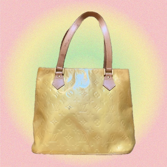 Authentic Vintage Louis Vuitton Monogram Vernis Houston Pale Yellow Shoulder Bag